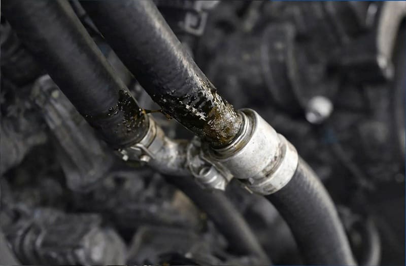 nguyên nhân rò rỉ gas điều hòa ô tô