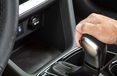 Xe ô tô bị trượt số có nguy hiểm không? Cách nhận biết và xử lý